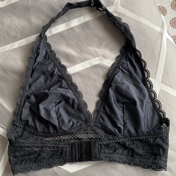 Victoria’s Secret Lace Halter Bralette - Picture 2 of 5